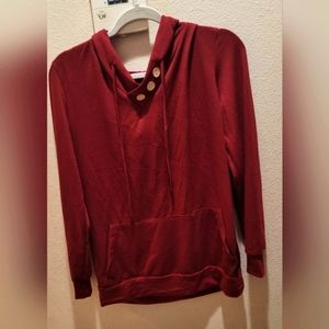 Thin long sleeve with hoodie, wooden buttons and front pocket, EUC